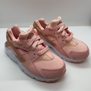 Nike Huarache Run. Girls Size 11